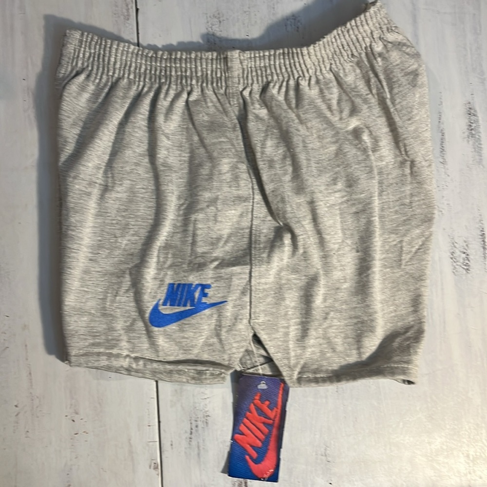 Vintage Nike Women's Grey Shorts, NEW WITH TAGS, Sz XL - Picture 8 of 9